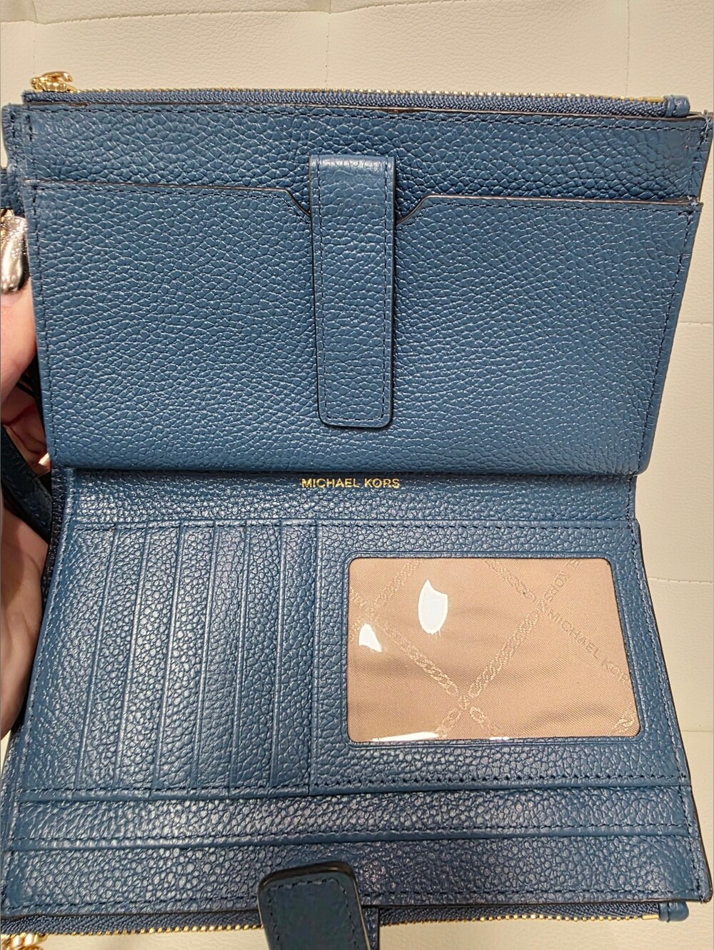 Michael Kors Set - Picture 6 of 9